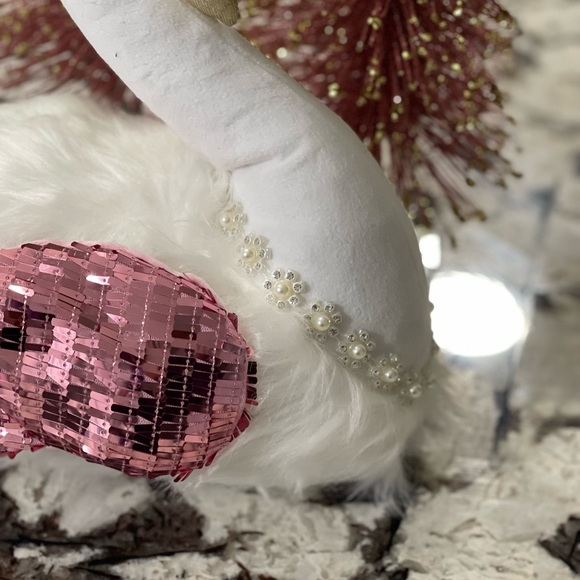 Christmas Winter Swan Pink and Faux fair plush/pillow w/Crown NWT Nicole Miller - Picture 5 of 5